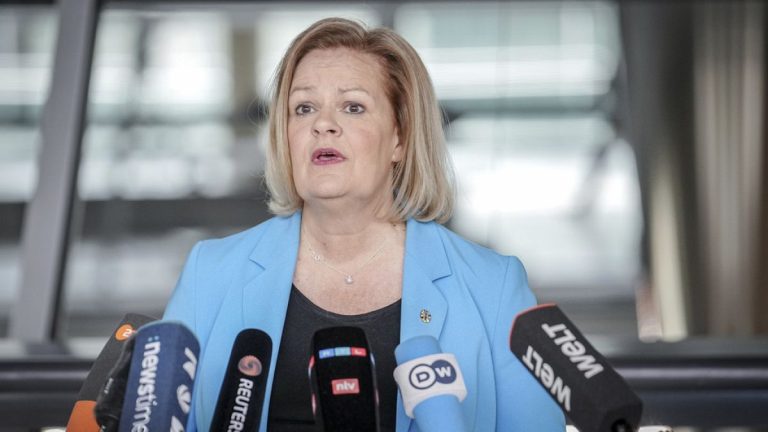 Kadınlarda Kontrolsüz Harcama Dikkat Eksikliği Belirtisi – SAĞLIK