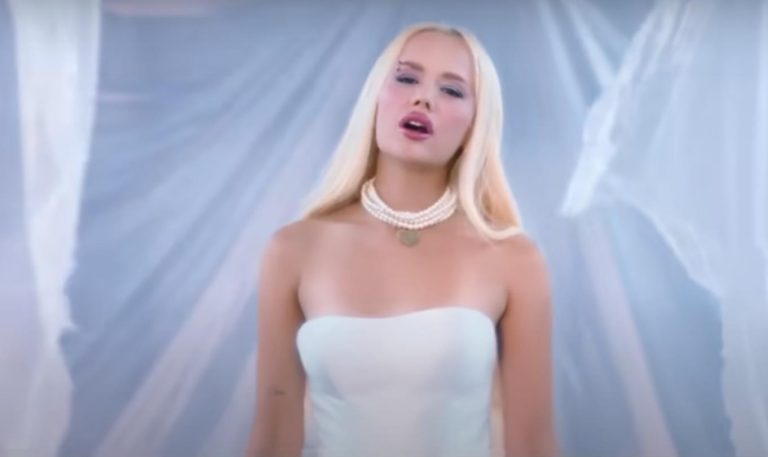 Gamze Karta – Oktay Kaya Düeti – Belki Yeniden Klibi Yayında