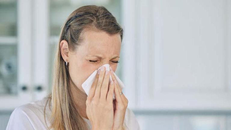 Temizlik sırasında bu hataya dikkat edin! Geçmeyen alerjinin nedeni buydu …