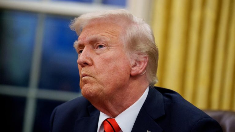 Trump, Amerika Birleşik Devletleri’ndeki yatırımları hızlandırmak için yeni bir ofis kurmaya karar verdi