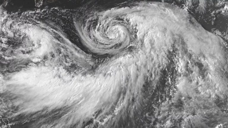 Iona Kasırgası Pasifik’te güçlendi: Hawaii için bir tehdit bulunmuyor