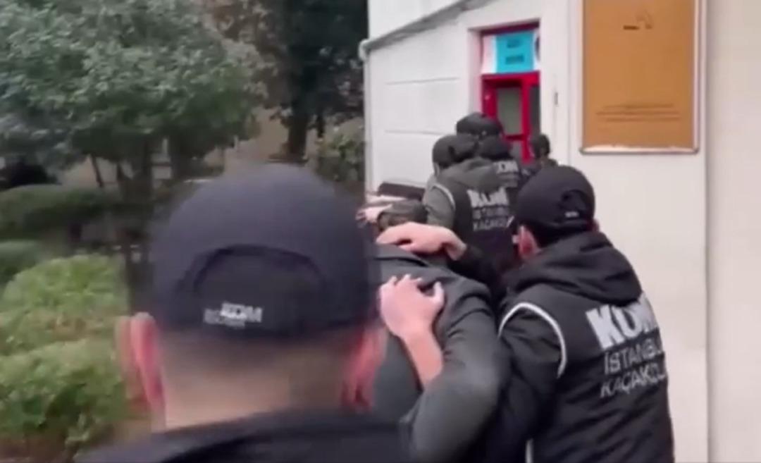 İstanbul ve Bursa'da kaçak sigara operasyonu: Milyonlarca makaron ele geçirildi: 13 tutuklu 2