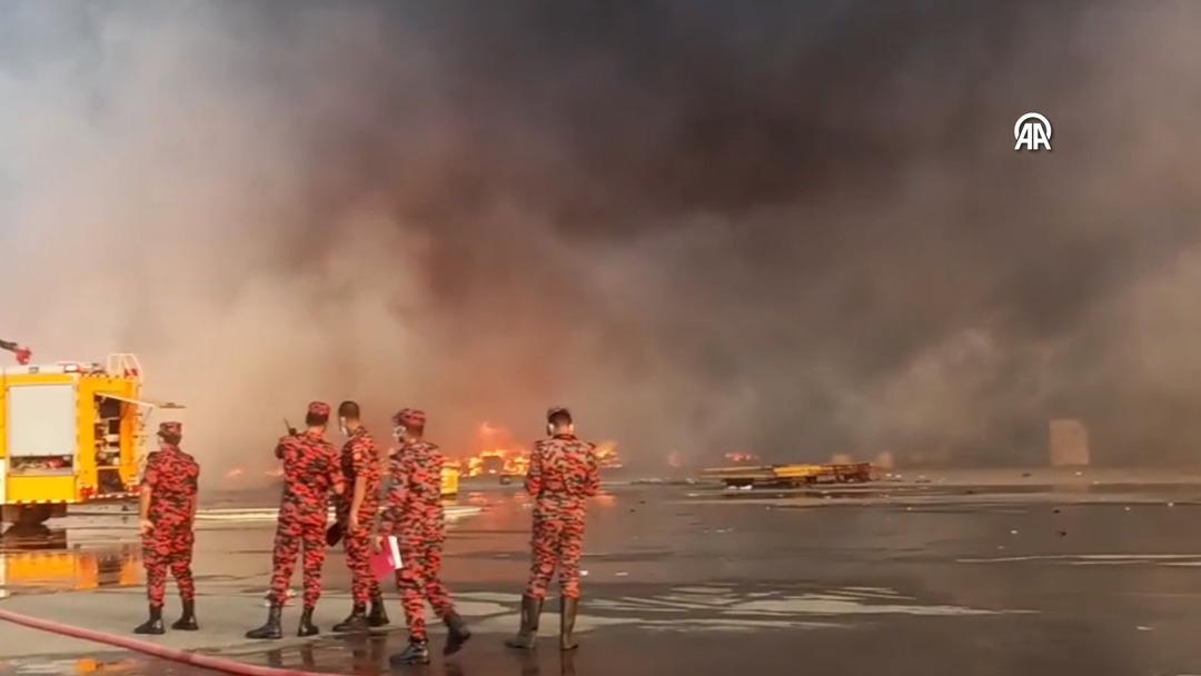 Bangladeş havaalanında büyük yangın! Ordu müdahale ediyor: ekiplerin seferber edilmesi 7