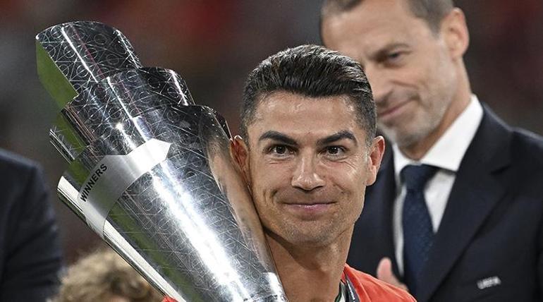 Cristiano Ronaldo veda ediyor