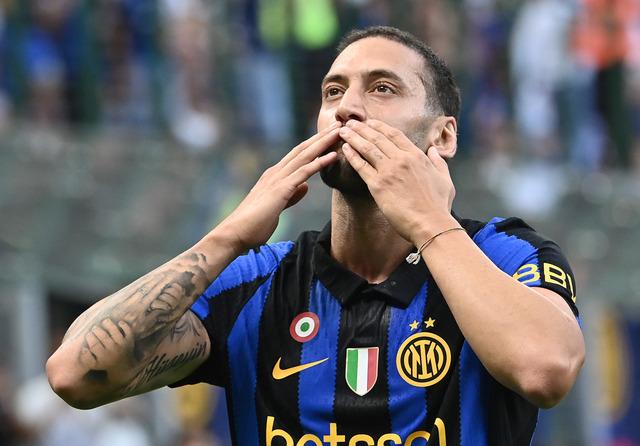 Hakan Çalhanoğlu perdeyi açtı, Inter sezona farklı galibiyetle başladı